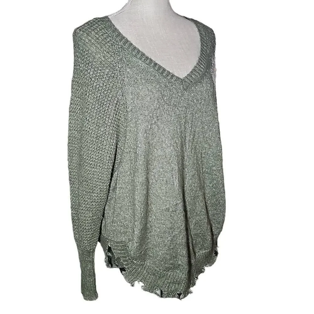 Rue 21 Sweater. Longsleeve. Fashion Design Distressed Hem.